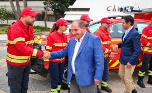 MUNICÍPIO ENTREGA VIATURA DE MAIS DE 70 MIL EUROS AOS BOMBEIROS DE ALBUFEIRA