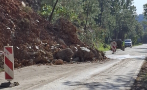 CÂMARA MUNICIPAL DE LOULÉ FAZ INTERVENÇÃO DE URGÊNCIA NA ER124 APÓS DESLIZAMENTO DE TALUDE
