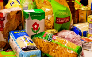 Juventude Socialista de Loulé angaria alimentos para distribuir pelas famílias necessitadas