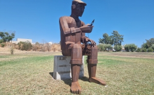 União das Freguesias de Faro inaugura Monumento em  Homenagem ao Pescador e aos Homens do Mar