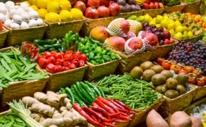 Inflação alimentar pressiona famílias: frutas sobem 15,8%