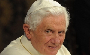 Exposição «Páscoa e homenagem ao Papa Bento XVI» na Igreja de Boliqueime