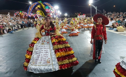 Quarteira saiu à rua para ver o Desfile de S. João das Marchas Populares
