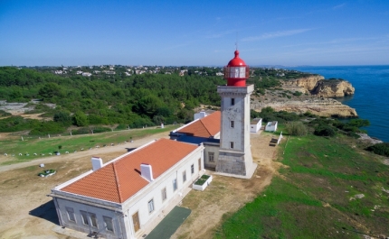 Farol de Alfanzina - Carvoeiro abre a visitas em julho e agosto