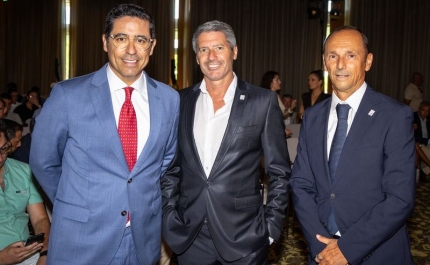 ALBUFEIRA CELEBRA O MÉRITO  DO FUTEBOL E FUTSAL ALGARVIOS