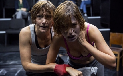 CINE-TEATRO LOULETANO APRESENTA PEÇA “AS CRIADAS” COM BEATRIZ BATARDA, LUÍSA CRUZ E SARA CARINHAS