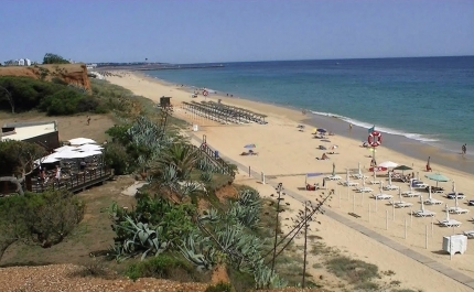 Fundo imobiliário reclama gestão de apoio balnear na Praia dos Tomates