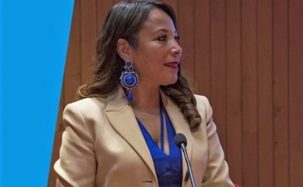 Cármen Zita Monereo apresenta livro «O Mecenato Cultural como instrumento de comunicação - O caso Caixa Geral de Depósitos e a Culturgest» na FNAC de Faro