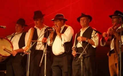 FESTAS DO PESCADOR DESPEDEM-SE COM HOMENAGEM ÀS GENTES DA TERRA E À GASTRONOMIA REGIONAL