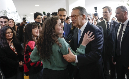 Seguro quer «coligação» com os jovens portugueses e promete recolher contributos