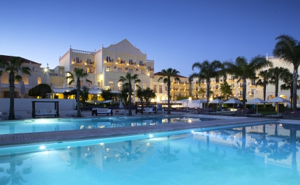 Domes Lake Algarve abre dia 9 de abril com proposta especial para a Páscoa