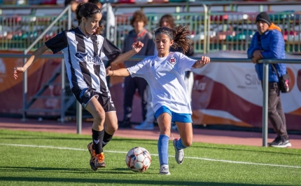 Futebol feminino: CF «Os Armacenenses» e Portimonense SC em jogo histórico