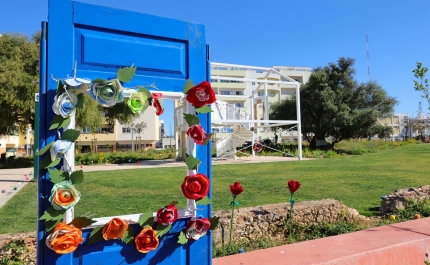 Comunidade dá cor ao Jardim Gonçalo Ribeiro Telles com projeto artístico intergeracional 