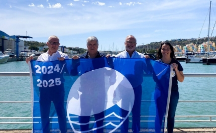 Marina de Albufeira galardoada com a Bandeira Azul pelo 21º ano consecutivo