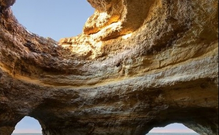 Grutas algarvias de Benagil com novas regras de acesso a partir de hoje