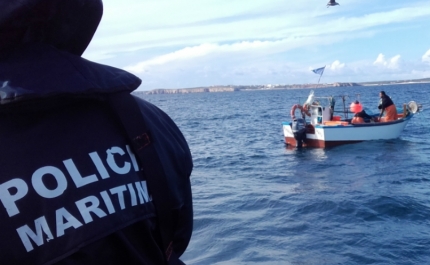 Polícia Marítima de Lagos desenvolve ação de fiscalização direcionada à atividade da pesca profissional