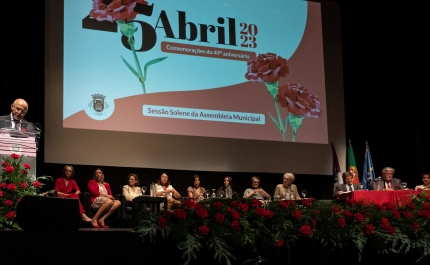 49º ANIVERSÁRIO DO 25 DE ABRIL EM LOULÉ TEVE ROSTO(S) FEMININO(S)