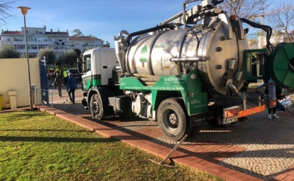 Em São Brás de Alportel, a Escola não foi de férias | Parque Escolar são-brasense recebe obras de manutenção nas férias de Natal