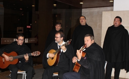 ALBUFEIRA COMEMORA DIA DE SÃO VALENTIM COM SERENATAS AO LUAR 