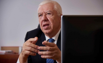 São precisos mais de 290 anos para igualar produtividade da zona euro - Teixeira dos Santos