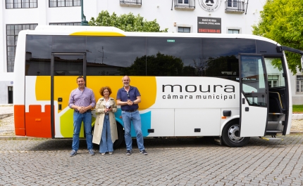 Município de Moura reforça frota com novo autocarro e viaturas para os serviços operacionais 