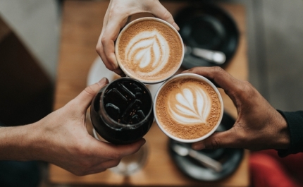Pausas para café ou fumar no horário de trabalho podem (ou não) ser descontadas em Portugal?