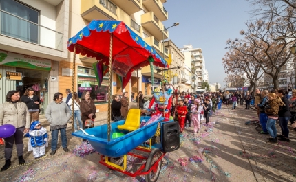 Crianças de Olhão saíram à rua no Desfile de Carnaval Infantil