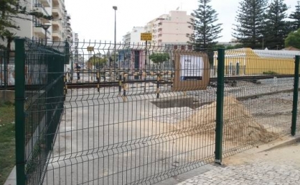 Junta de Freguesia de Olhão admite levar reabertura de passagem de nível a tribunal