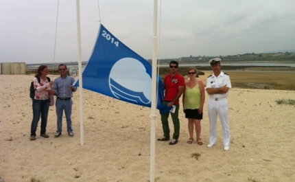 Bandeiras Azuis hasteadas  nas praias olhanenses