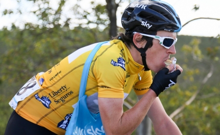 42.ª Volta ao Algarve | Team Sky e Caja Rural juntam-se ao pelotão