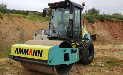 Câmara Municipal reforça meios operacionais com aquisição de cilindro compactador