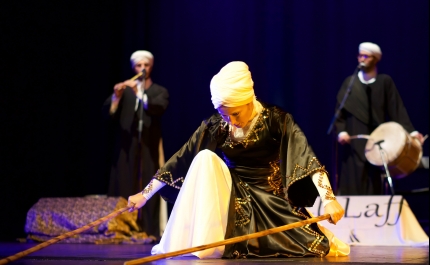 EM MARÇO, AS «CARTAS» INCLUEM UM VALETE, CIRCO CONTEMPORÂNEO, EPISÓDIOS DA VIDA SELVAGEM E UMA VIAGEM AO CENTRO DA TERRA
