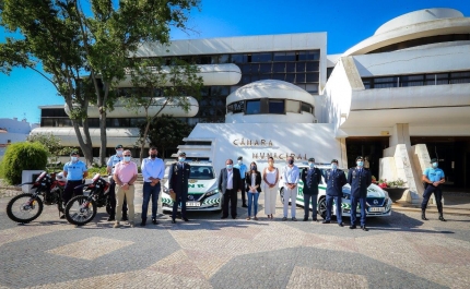 MUNICÍPIO DE ALBUFEIRA ENTREGA VIATURAS À GNR COM VISTA A MELHORAR A SEGURANÇA NO CONCELHO