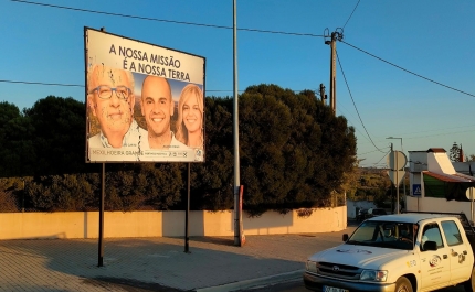 Vandalismo ataca outdoors da candidatura «Portimão Mais Feliz»