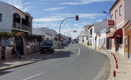 Câmara de Lagos repudia o encerramento do balcão da Caixa de Crédito Agrícola de Bensafrim