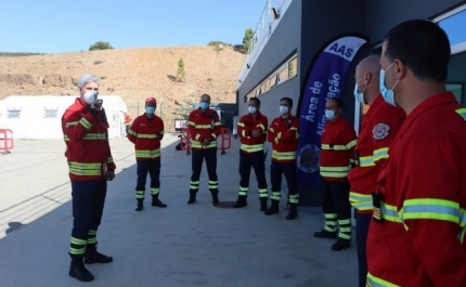 Incêndio simulado na Mexilhoeira Grande foi cenário para treinar bombeiros de todo o Algarve