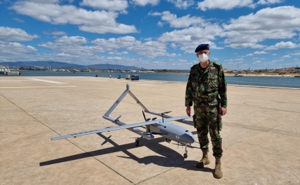 Primeira descolagem rolada e aterragem vertical do Drone Ogassa no Ponto de Apoio Naval de Portimão 