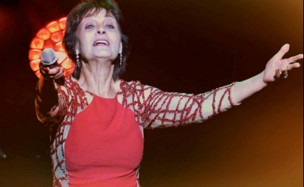 Cantora portuguesa Linda de Suza morre aos 74 anos
