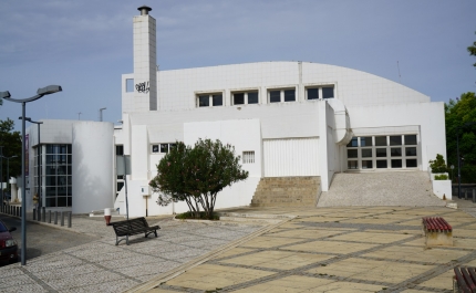 PISCINAS MUNICIPAIS DE LOULÉ COM MAIOR EFICIÊNCIA ENERGÉTICA