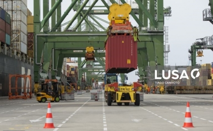 Covid-19: Quase dois milhões de máscaras sem qualidade detetadas no porto de Sines