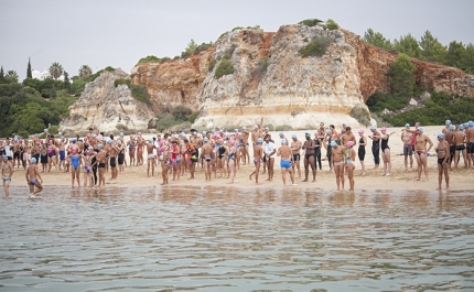 A 14.ª Prova de Mar de Natação Lagoa’16 realiza-se na Praia Grande, em Ferragudo e terá uma atividade surpresa