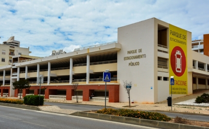 SILO - PARQUE DE ESTACIONAMENTO PÚBLICO DE ARMAÇÃO DE PÊRA JÁ ESTÁ A FUNCIONAR