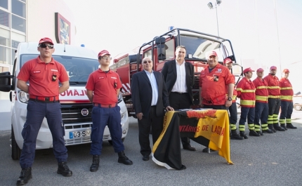 Câmara Municipal entrega duas viaturas aos Bombeiros Voluntários de Lagoa