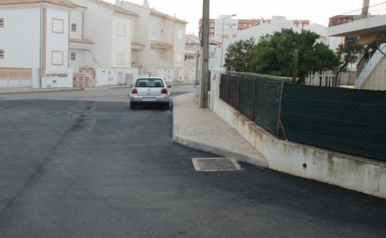 INTERVENÇÃO NA RUA DE ACESSO AO ESTÁDIO MUNICIPAL EM ARMAÇÃO DE PÊRA FOI FINALIZADA