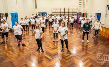 Pela prevenção do cancro da mama, Castro Marim juntou-se para mega aula de fitness 