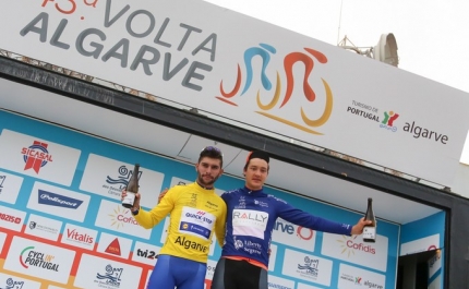 Volta ao Algarve | Fernando Gaviria é o mais veloz em Lagos