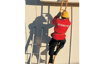 Bombeiros reforçam segurança  na Ilha da Armona e Moncarapacho