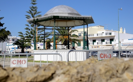 Arranjos no Coreto de Olhão  para ficar com «cara nova»