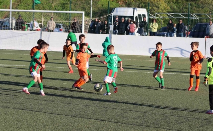 1ª Liga dos Pequenos Campeões atrai a Portimão mais de 500 futebolistas de palmo e meio