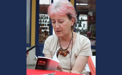 Escritora Manuela Ribeiro  divulga a sua obra em Olhão